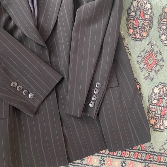 Emanuel Ungaro black pinstripe wool oversized blazer - Picture 7 of 11